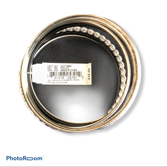 Set of 8 Silver Bangle Bracelets NWT - Picture 3 of 4